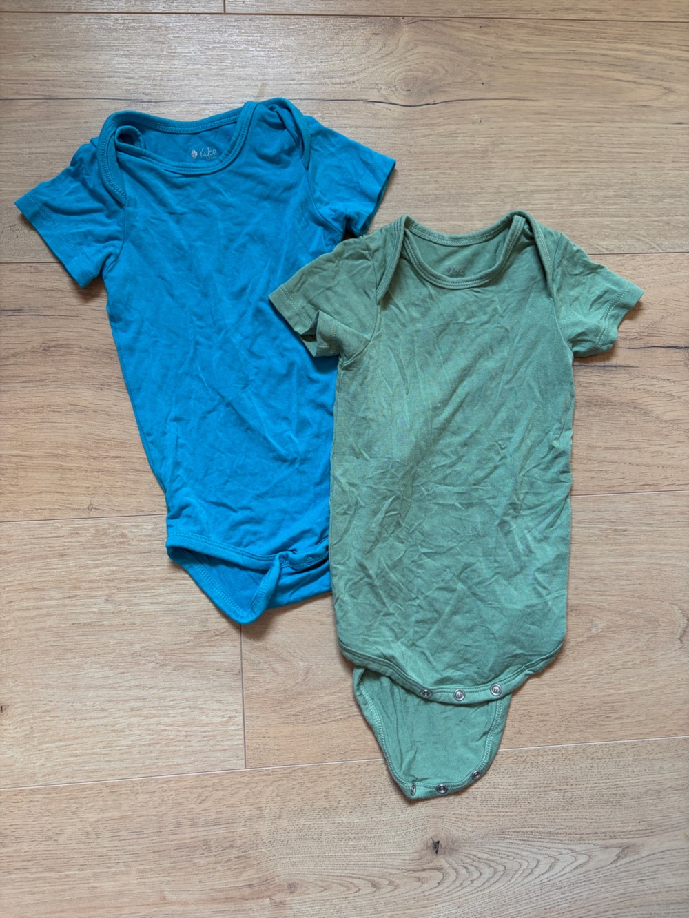 Set of 2 Kyte baby bodysuits